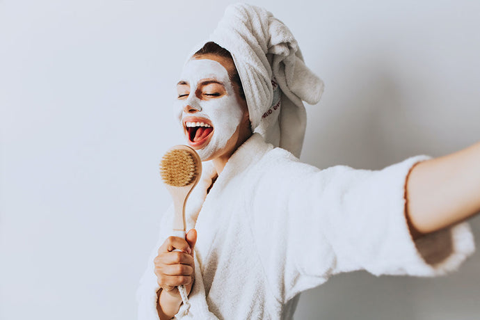 HERE’S ALL THE INFO YOU NEED FOR THE BEST AT HOME FACIAL EVER.